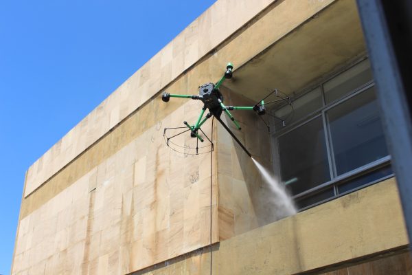 Lavado de fachas de Policlínico y CTI