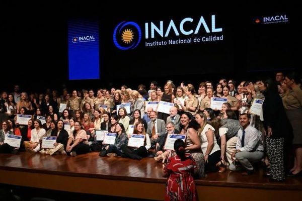 Premios INACAL para el Hospital Maciel
